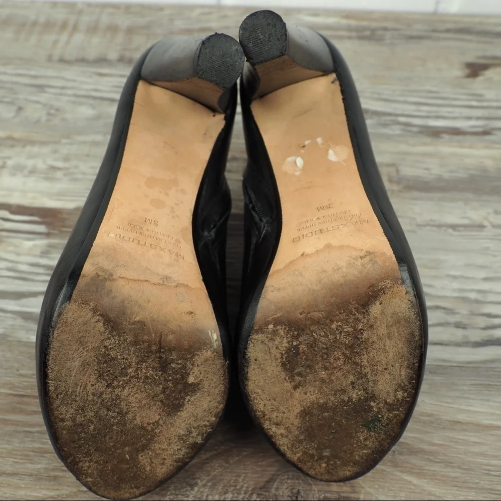 Max Studio sz 8 black leather peep toe booties